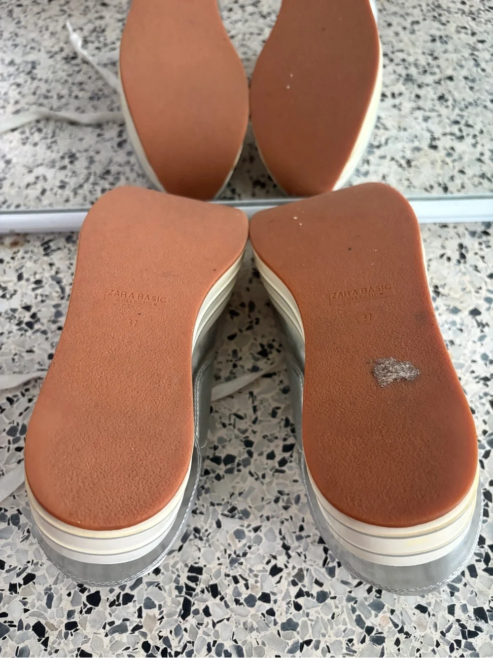 Zara cushioned metallic